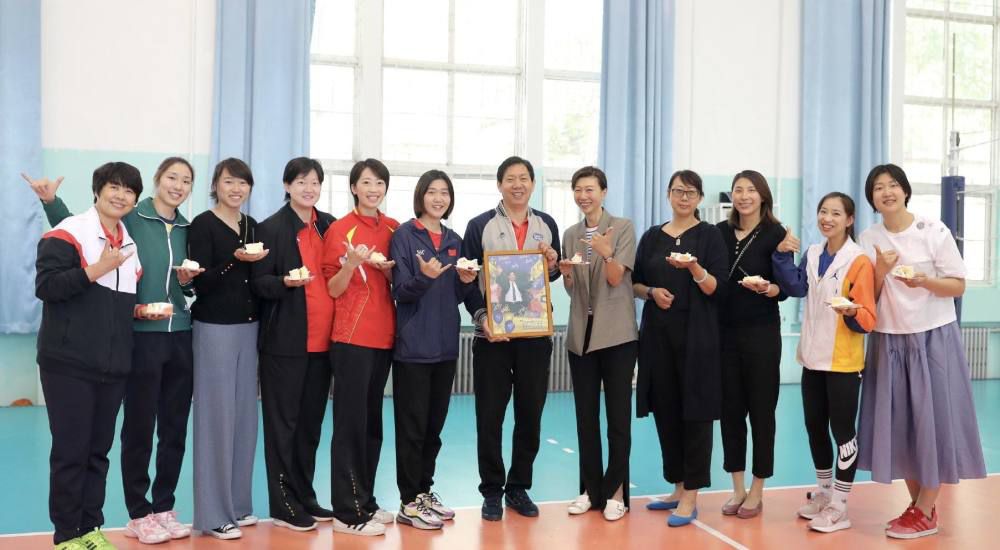 眨眼间，这些人的胳膊全都被废。